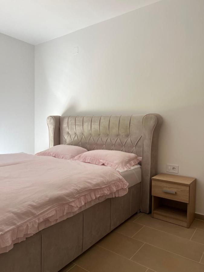 Modern Home Ula 브르토니글라 외부 사진