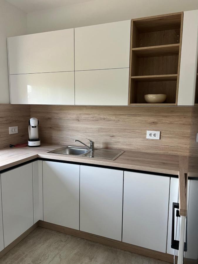 Modern Home Ula 브르토니글라 외부 사진